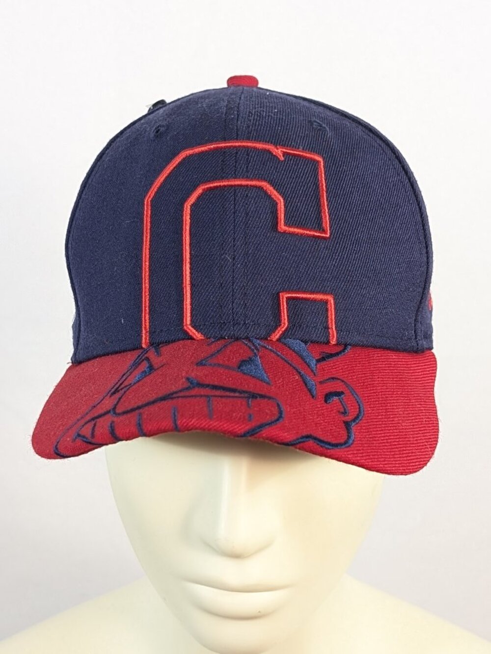 Thick-embroidered Cleveland Indians hat cap fitted size 7